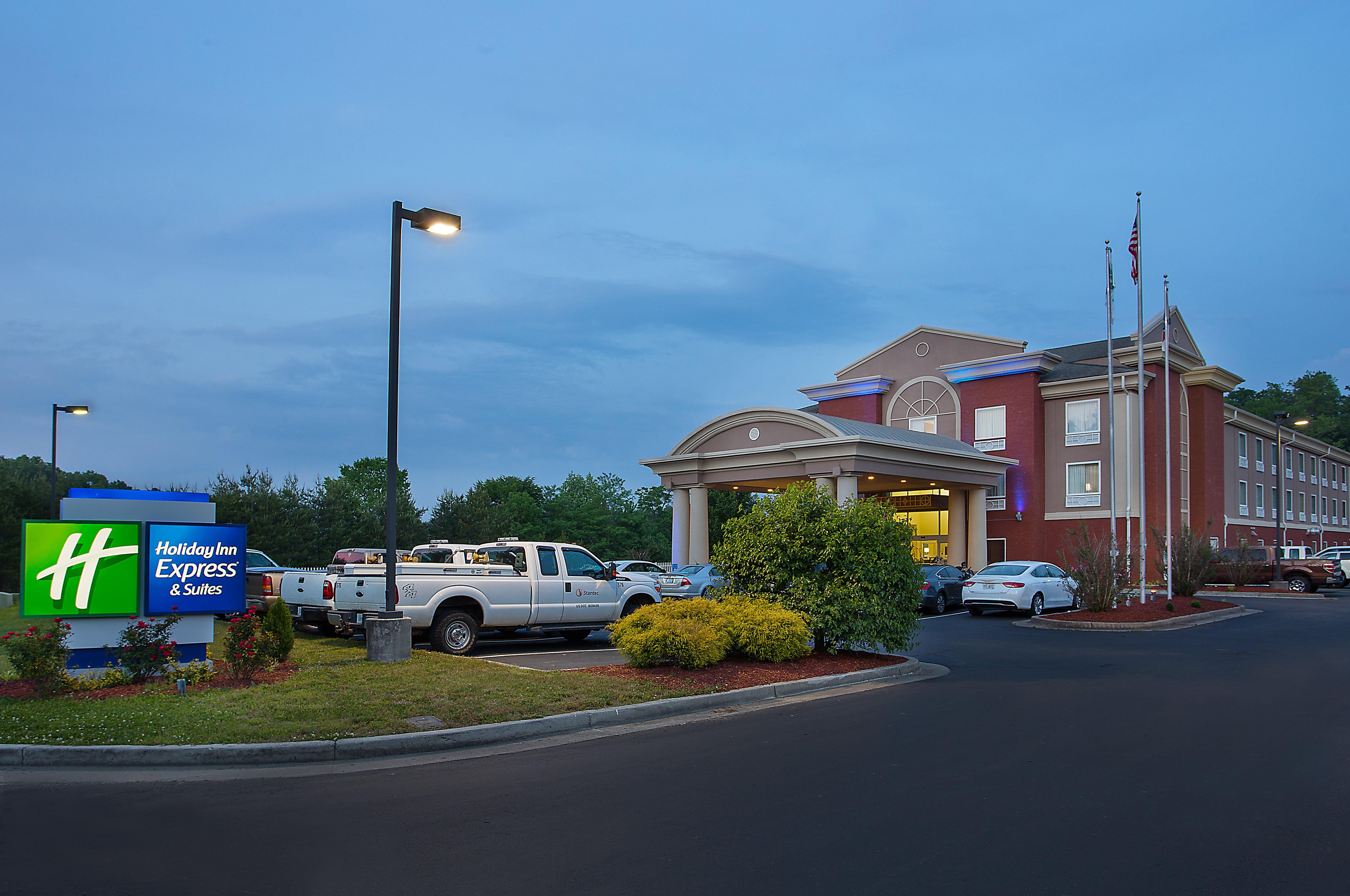 Holiday Inn Express & Suites Murphy By Ihg Exterior photo