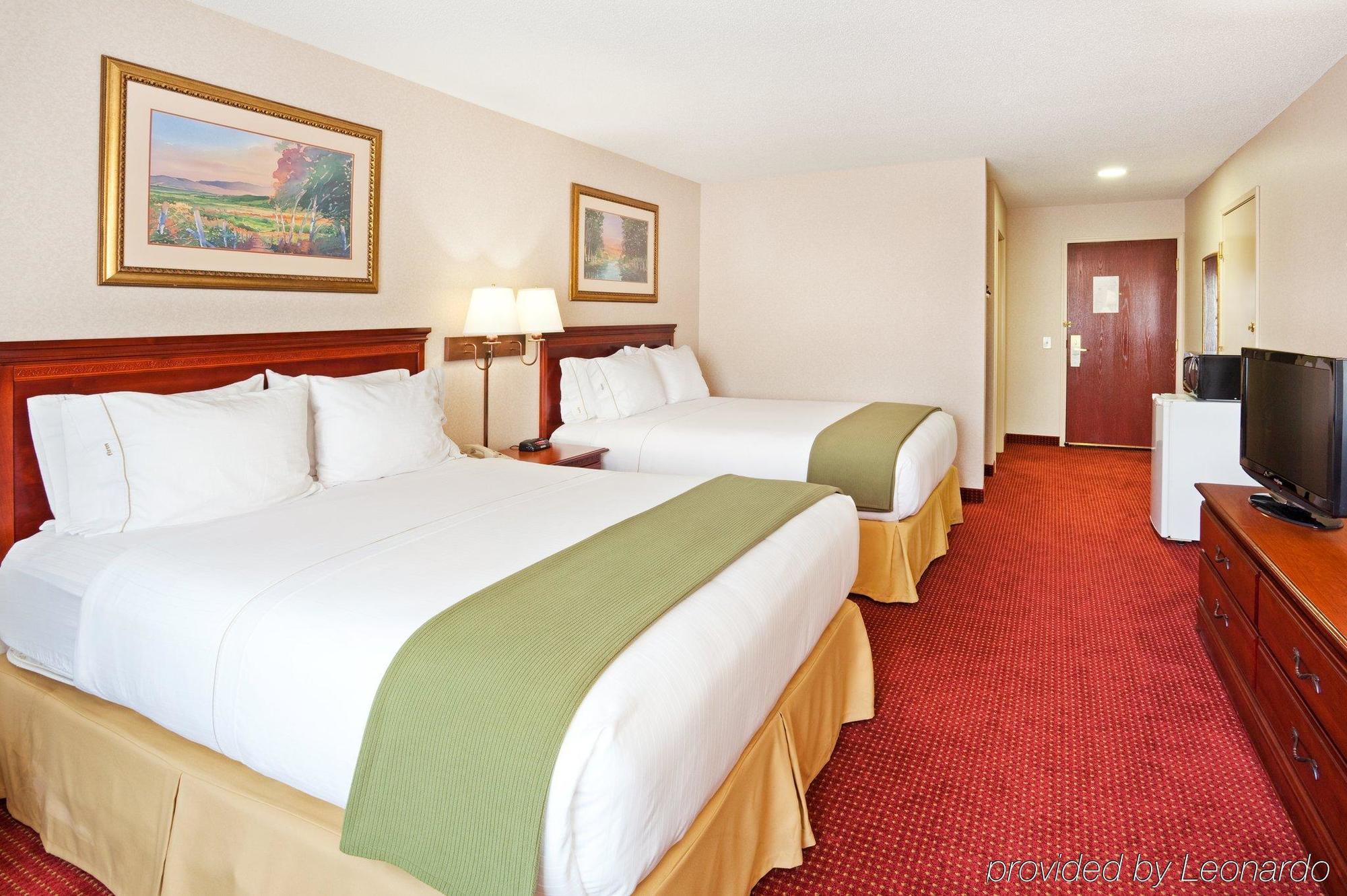Holiday Inn Express & Suites Murphy By Ihg Room photo