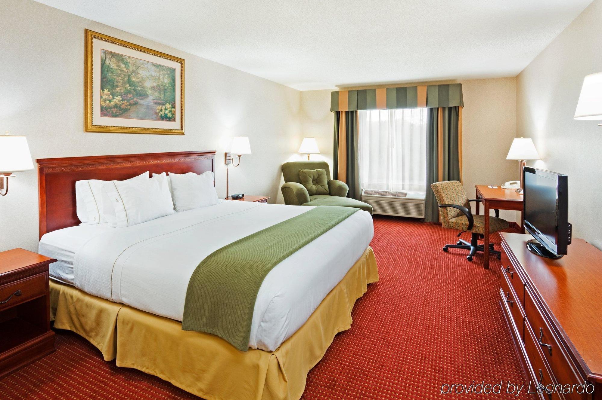 Holiday Inn Express & Suites Murphy By Ihg Room photo