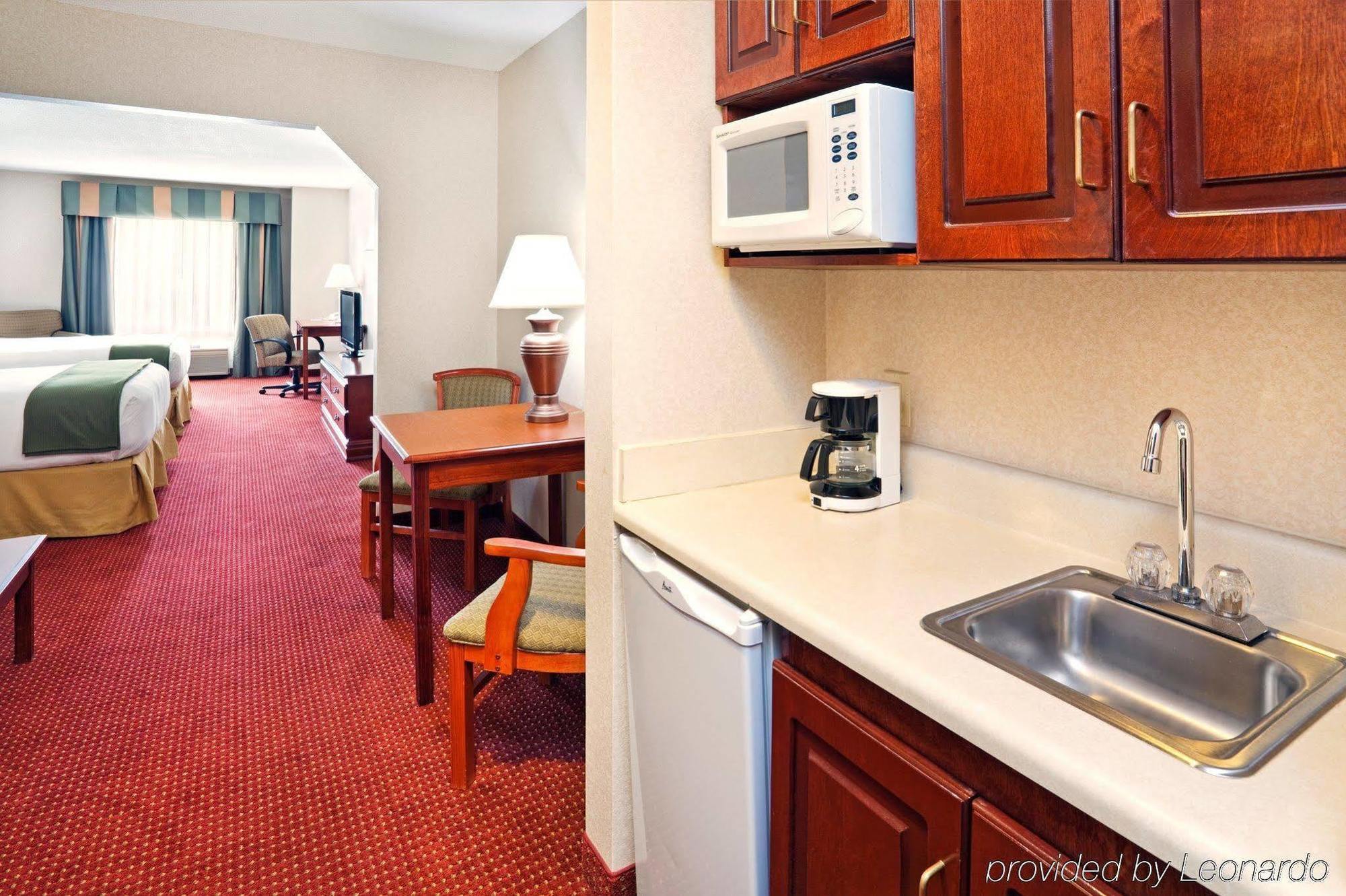 Holiday Inn Express & Suites Murphy By Ihg Room photo